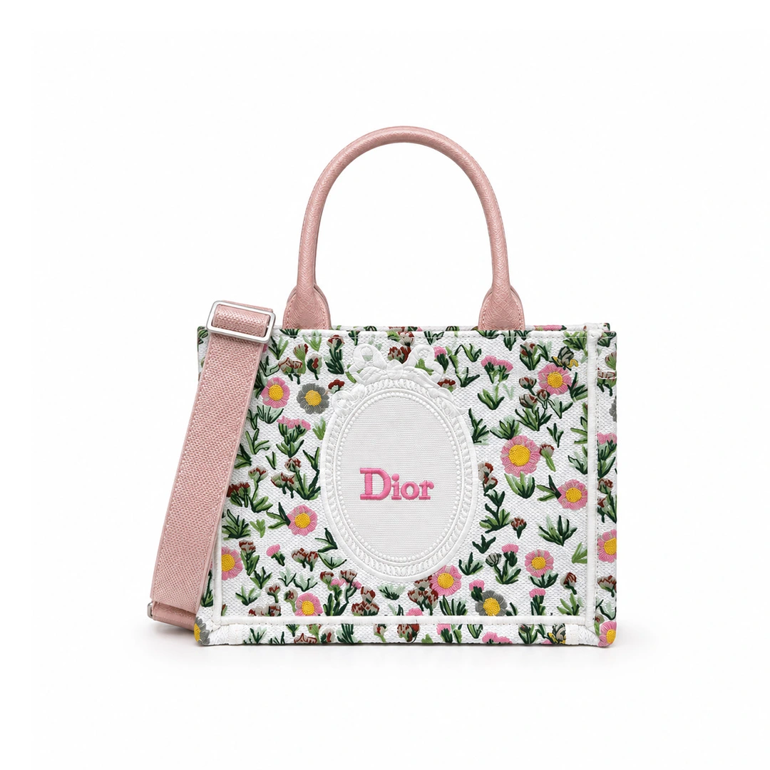 디올 Book Tote 스트랩 백 스몰 데이지 가든 자수 코튼·테크니컬 패브릭·카프스킨 · 1